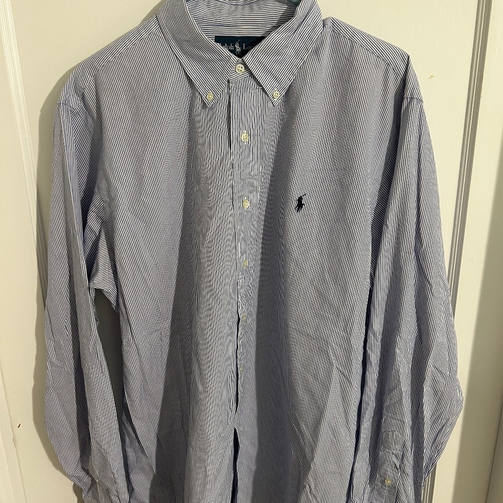 Ralph Lauren Men’s Button Down 🔵